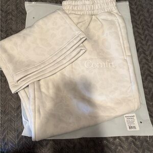 Comfrt Minimalist Straight Leg- snow leopard